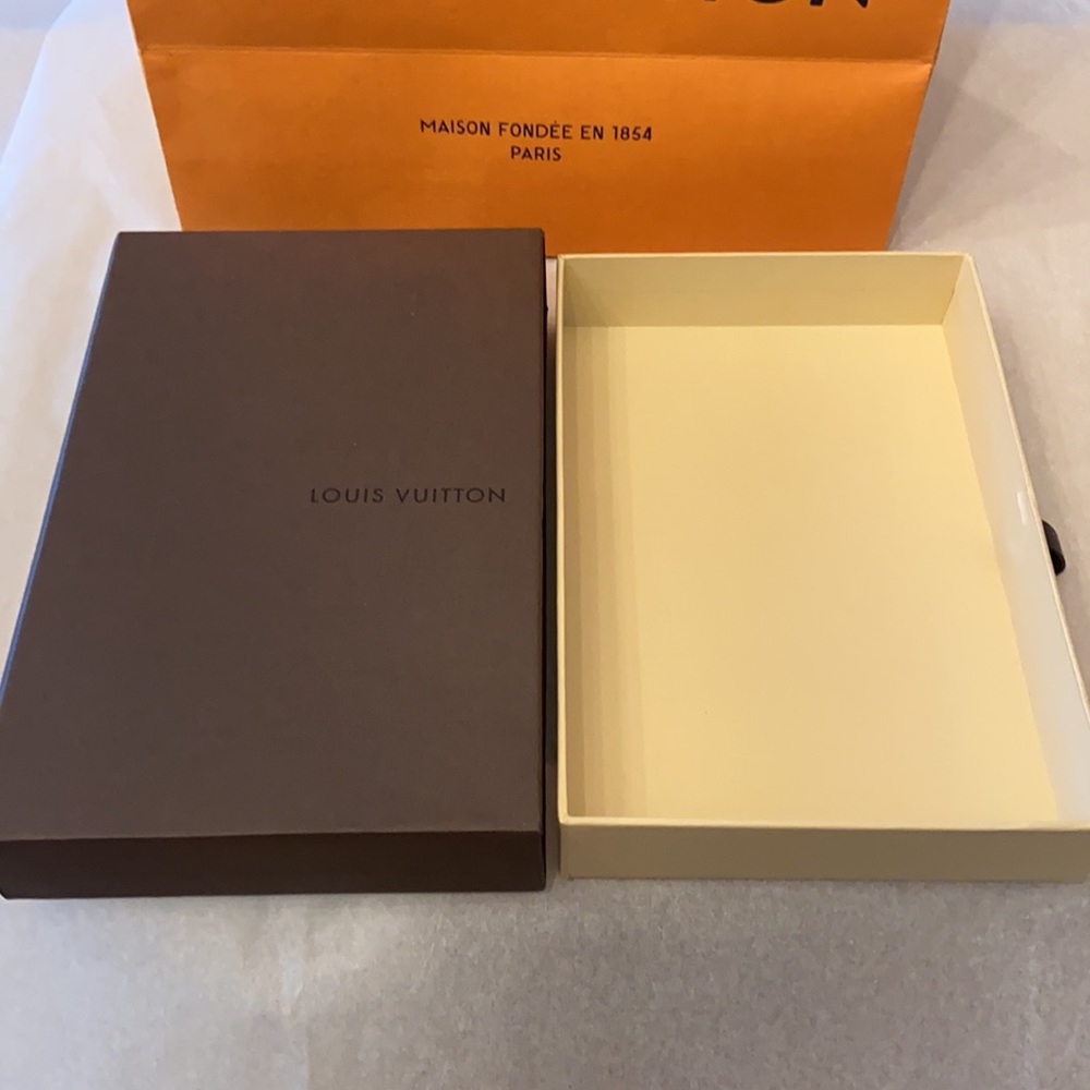 Louis Vuitton Bundle - image 3